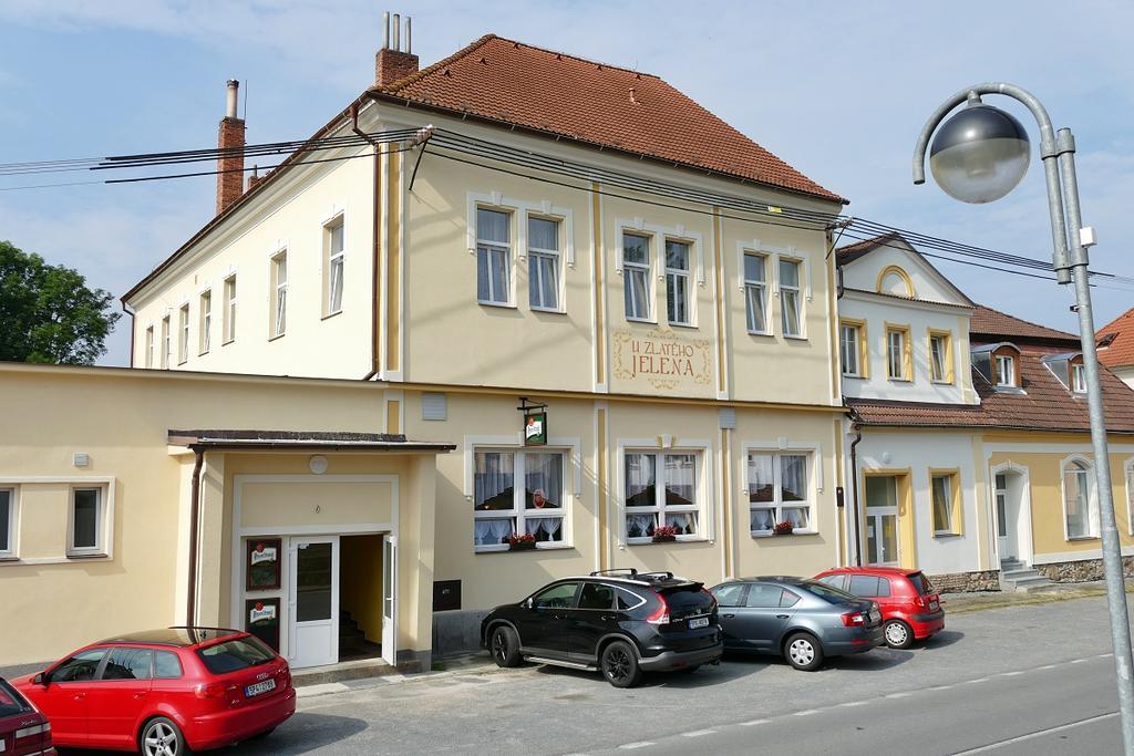 Guest House U Zlateho Jelena Žinkovy Exteriör bild